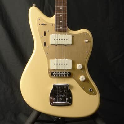 *NEW IN BOX* Fender FSR Collection 2023 Traditional 60s Jazzmaster Vintage White with Matching Head image 2