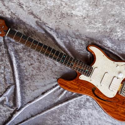 GB Liuteria Traditional Strato semi hollow Kiaat image 16