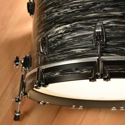 Ludwig Classic Maple 13/16/22 3pc. Drum Kit Vintage Black Oyster image 4