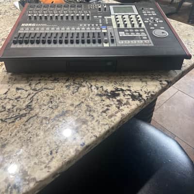 Korg D3200 Digital Recording Studio - Black - Woodgrain image 5