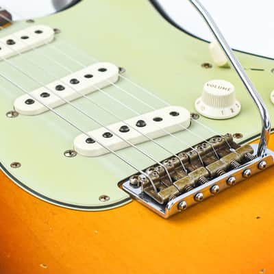 Fender Custom Shop 60 Stratocaster RW Relic 3 Color Sunburst #R127987 image 7