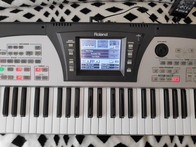 Roland  E60 image 1