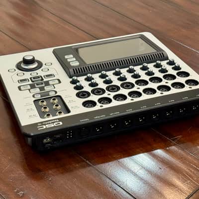 QSC TouchMix-16 Pro Compact Digital Mixer image 2