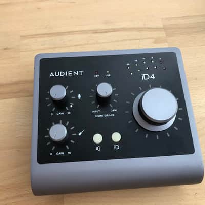 Audient iD4 MKII USB-C Audio Interface 2021 - Black image 1