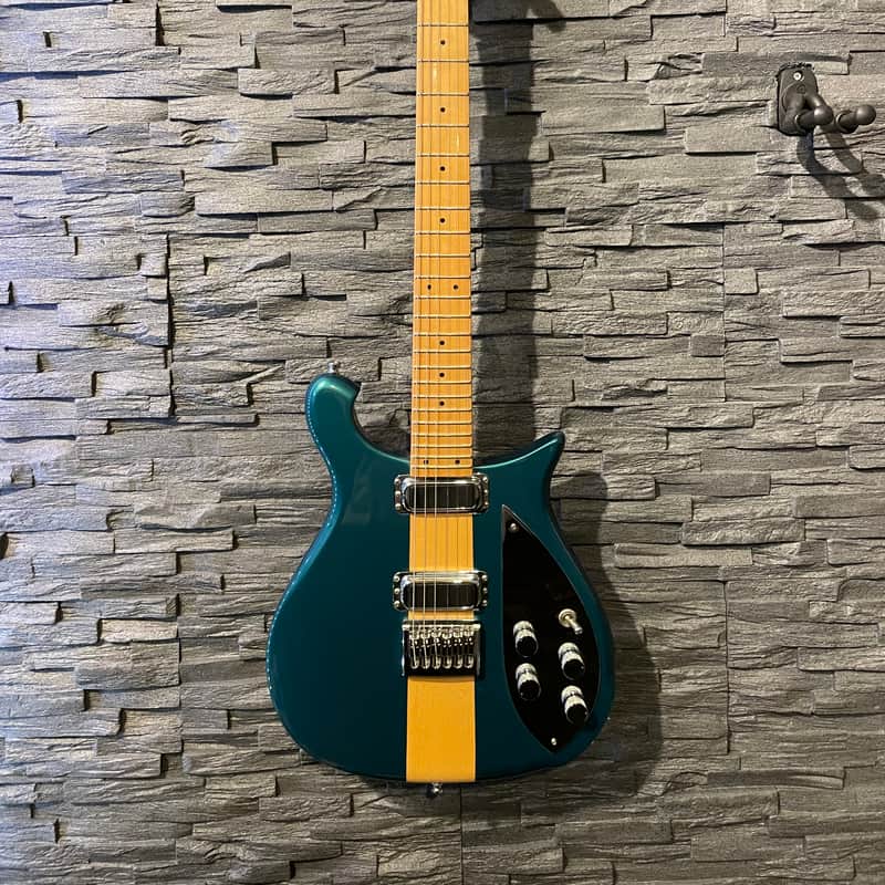 1993 – 2001 Rickenbacker 650A “Atlantis” Turquoise
