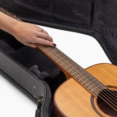 On-Stage GCA5000B Hardshell Acoustic Guitar Case image 12