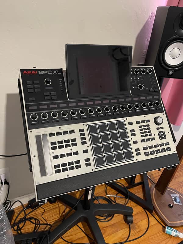 Akai MPC XL Standalone Music Production Center