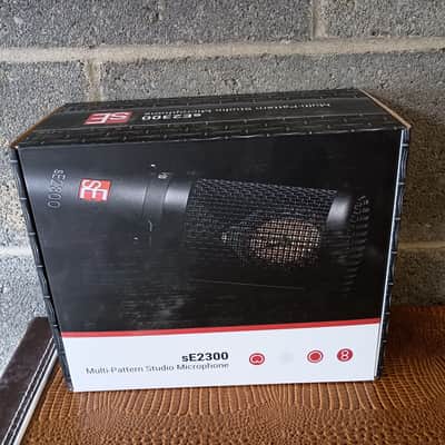 sE Electronics sE2300 Large Diaphragm Multipattern Condenser Microphone - Black image 4