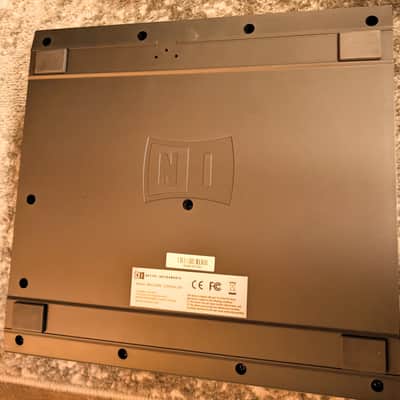 Native Instruments Maschine 2000s - Black image 6