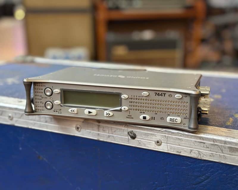 Sound Devices 744T Portable 4-Track - Bundle image 1