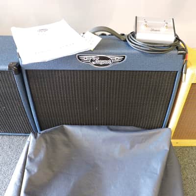 Traynor YCV50BLUE Custom Valve 50-Watt 1x12" Guitar Combo