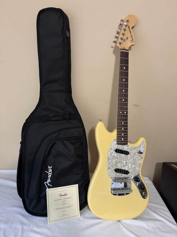 Fender American Performer Mustang Electric Guitar