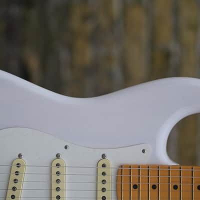 Fender American Ultra Luxe Vintage '50s Stratocaster, Maple Fingerboard - White Blonde image 4