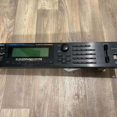 Roland JV-2080 Front panel image 1