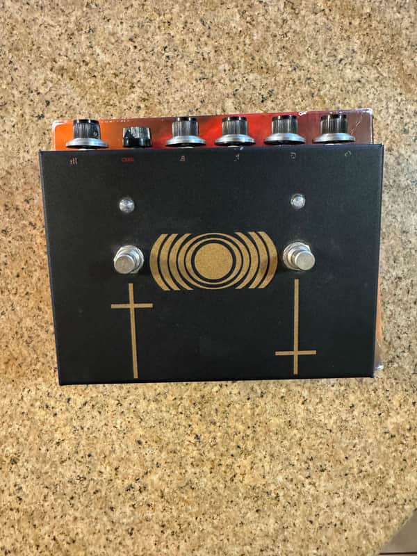 EarthQuaker Devices Sunn O))) Life Pedal Octave Distortion + Booster V1