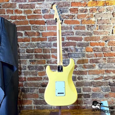 Fender Player MIM Stratocaster HSS Electric Guitar w/GB (2010s - Buttercream) image 11