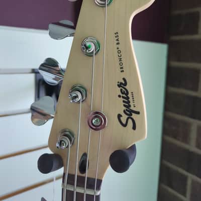 Squier Bronco bass 2025 - Ebony gloss image 2