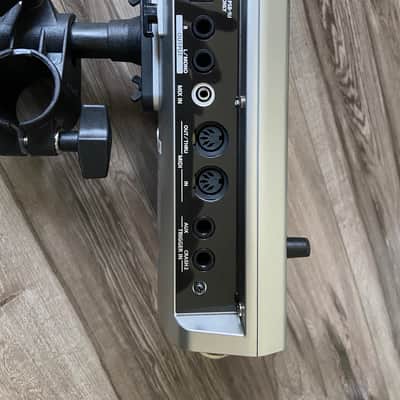 Roland TD-9 V-Drum Sound Module with wiring harness and mounts image 9