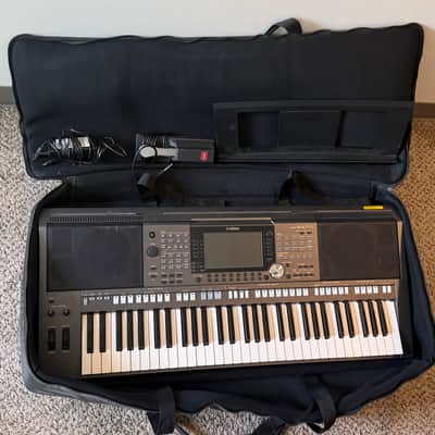 Yamaha PSR-S970 61-Key Arranger Workstation 2010s - Black