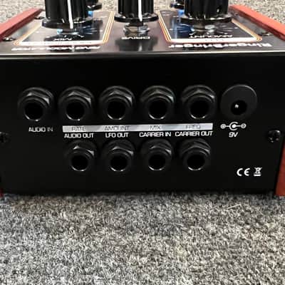 Warm Audio RingerBringer 100% Analog Ring Modulation Pedal Moog MF-102 reincarnation 2024 - Black image 5