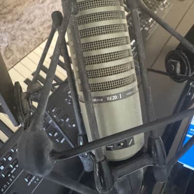 Electro-Voice RE20 Cardioid Dynamic Microphone 1968 - Present - Gray image 5