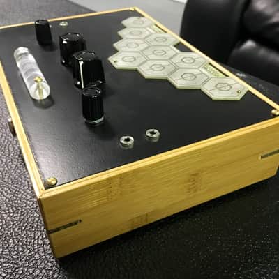 Folktek Conduit (Touch based Analog Drone Synthesizer) image 6