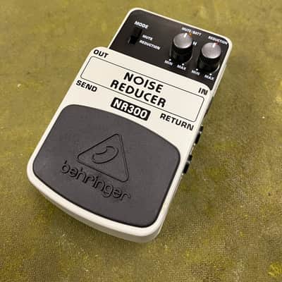 Behringer NR300 Noise Reducer Pedal - Standard image 3