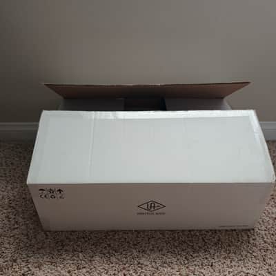 Universal Audio 4-710d 4-Channel Microphone Preamp 2010 - Present - SIlver 4710 image 15