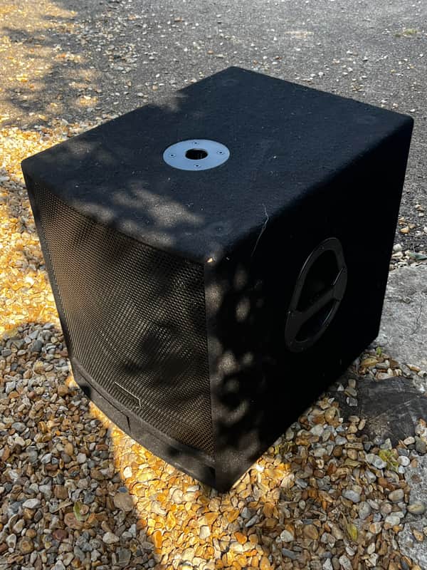 Sub Zero Passive 15” Sub C15S 2026 - Black carpet image 1