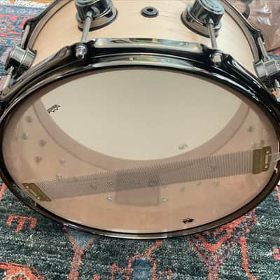 DW Collector's Series Satin Oil Snare Drum 6.5x14 Natural W/Black Nickel HW image 8