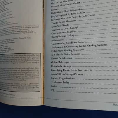 Blue Book of Electric Guitars 7th Edition Paperback / No CD ROM Fjestad Brown 2001 image 2