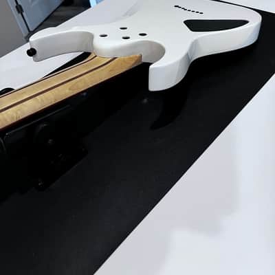 Ibanez RG8-WH Standard with Meranti Body, Jatoba Fretboard 2019 - Present - White image 7