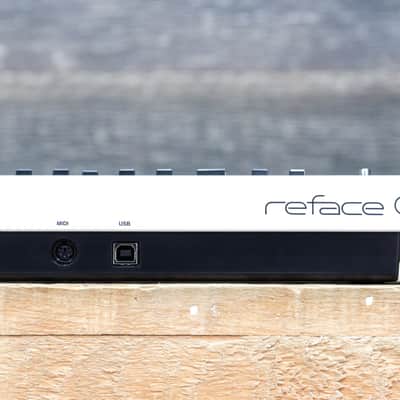 Yamaha Reface CS 8-Note Polyphonic Virtual Analog 37-Key Mobile Mini Synthesizer image 10