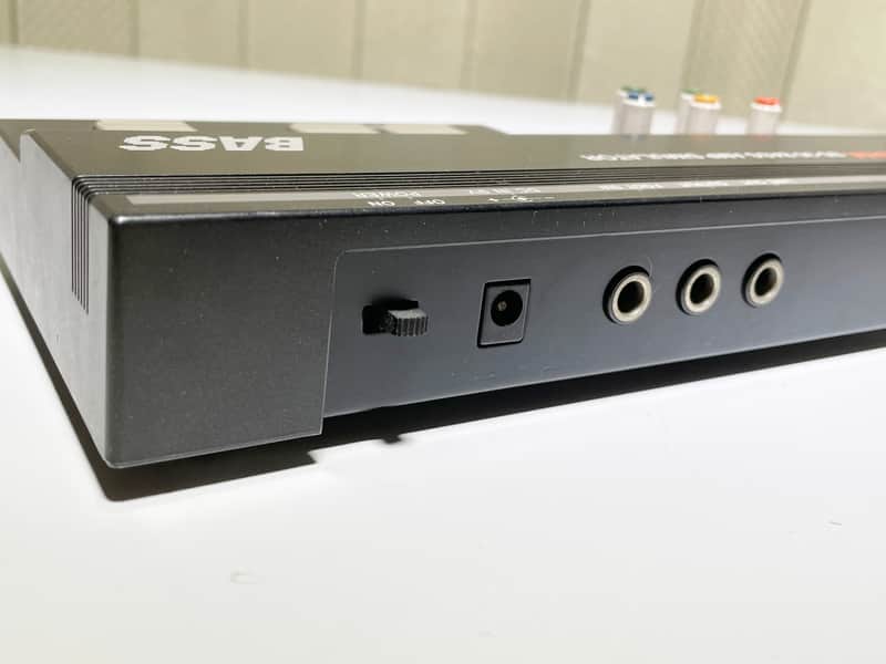TASCAM BS-30 ベースアンプシミュレーター Tascam BS-30 Bass Amp Simulator FOR SALE – Soundgas