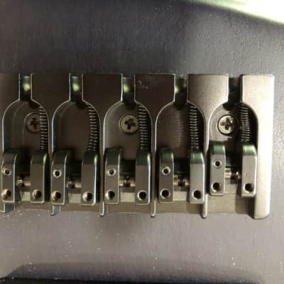 Loaded Warmoth 5 string G5 bass body imagen 4