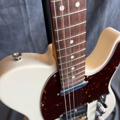 Fender American Pro II Tele®, Olympic White - Free Shipping 🇨🇦 🇺🇸 image 6