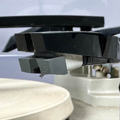 Immagine KLH Model 24 FM/AM Integrated Amplifier Turntable - 8
