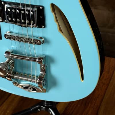 Duesenberg Caribou LEFTHAND Narvik Blue - incl. Gigbag - NEW image 5