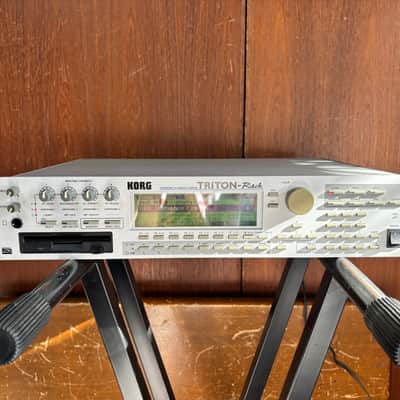 Korg Triton Rack Synthesizer/Sampler Workstation Ver 1.1.1 w/ power supply full simm image 2