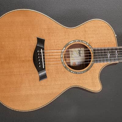 Taylor USED 812CE '11 image 1