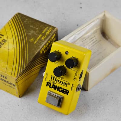 c1980s Maxon FL-301 Flanger image 3