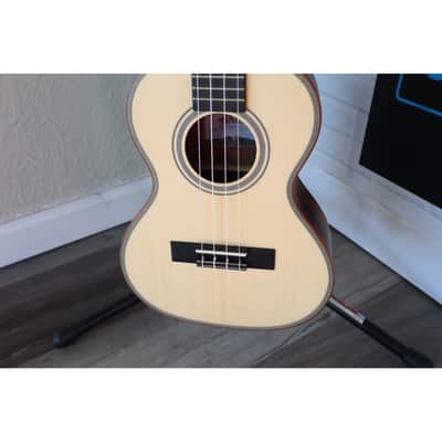 Kala KA-SSEBY-T Solid Spruce Top Striped Ebony Tenor Ukulele – Satin Finish image 2