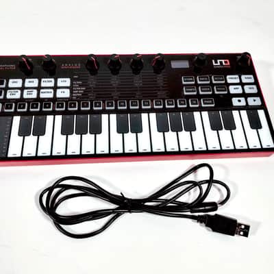 IK Multimedia UNO Synth Pro Desktop 32-Key Analog Synthesizer 2021 - Black with White Keys image 4