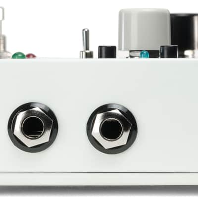Electro-Harmonix Battalion Bass Preamp & DI image 3