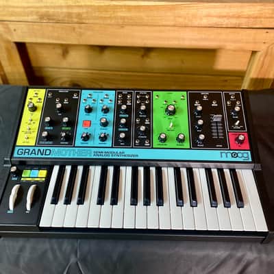 Moog Grandmother 32-Key Semi-Modular Analog Synthesizer (USA) - Black / Multi-Colored Panel