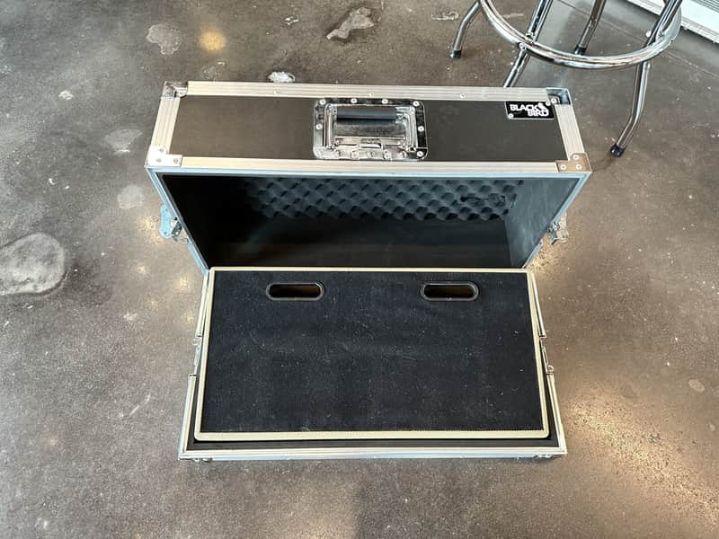 Black Bird Pedalboard & Live-In Road Case image 1