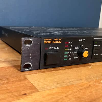 Roland SDE-3000 Digital Delay - Black image 3