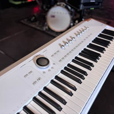 Arturia AstroLab 88-Key Stage Keyboard 2025 - Present - White image 3