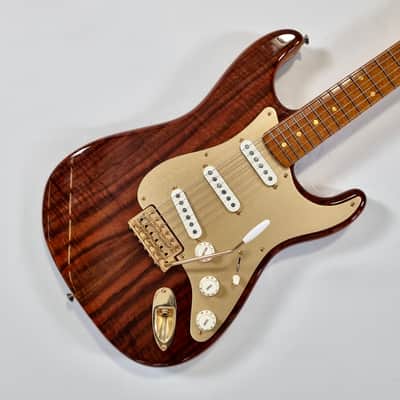 Fender Stratocaster Artisan Claro Walnut 2016 Custom Shop Amber Tinted image 3