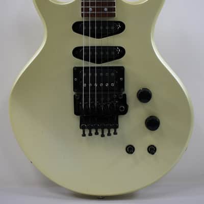 Hamer Steve SHAMER USA Steve Stevens Vintage 80's Electric Guitar - Floyd Rose - White 616426tevens 1980's - White image 1